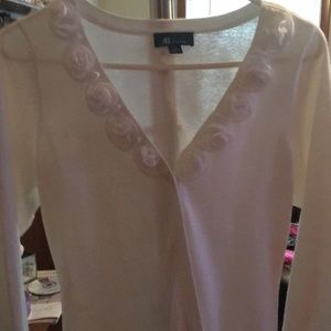 White long sleeve flower v neck shirt